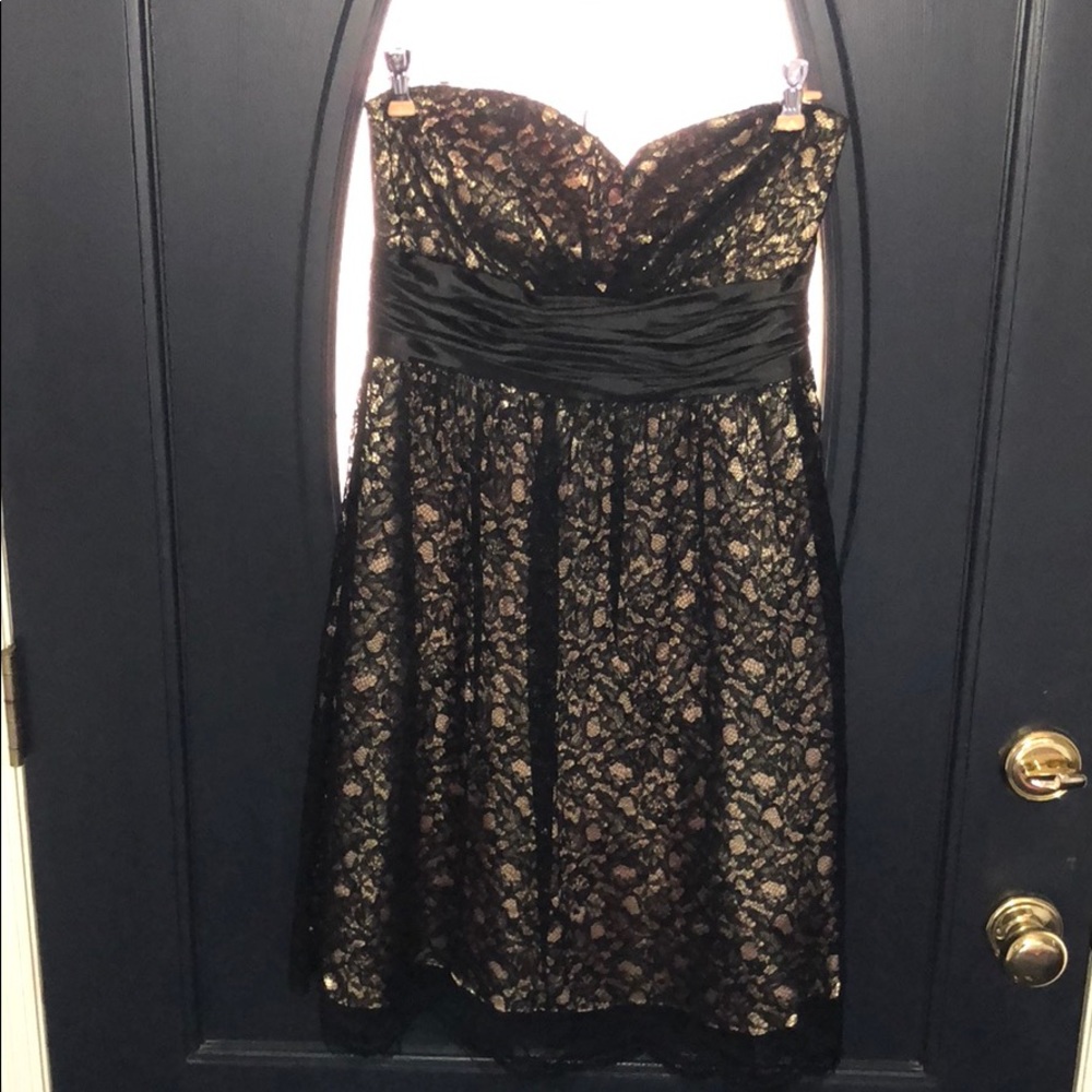 Black lace sweetheart neckline dress